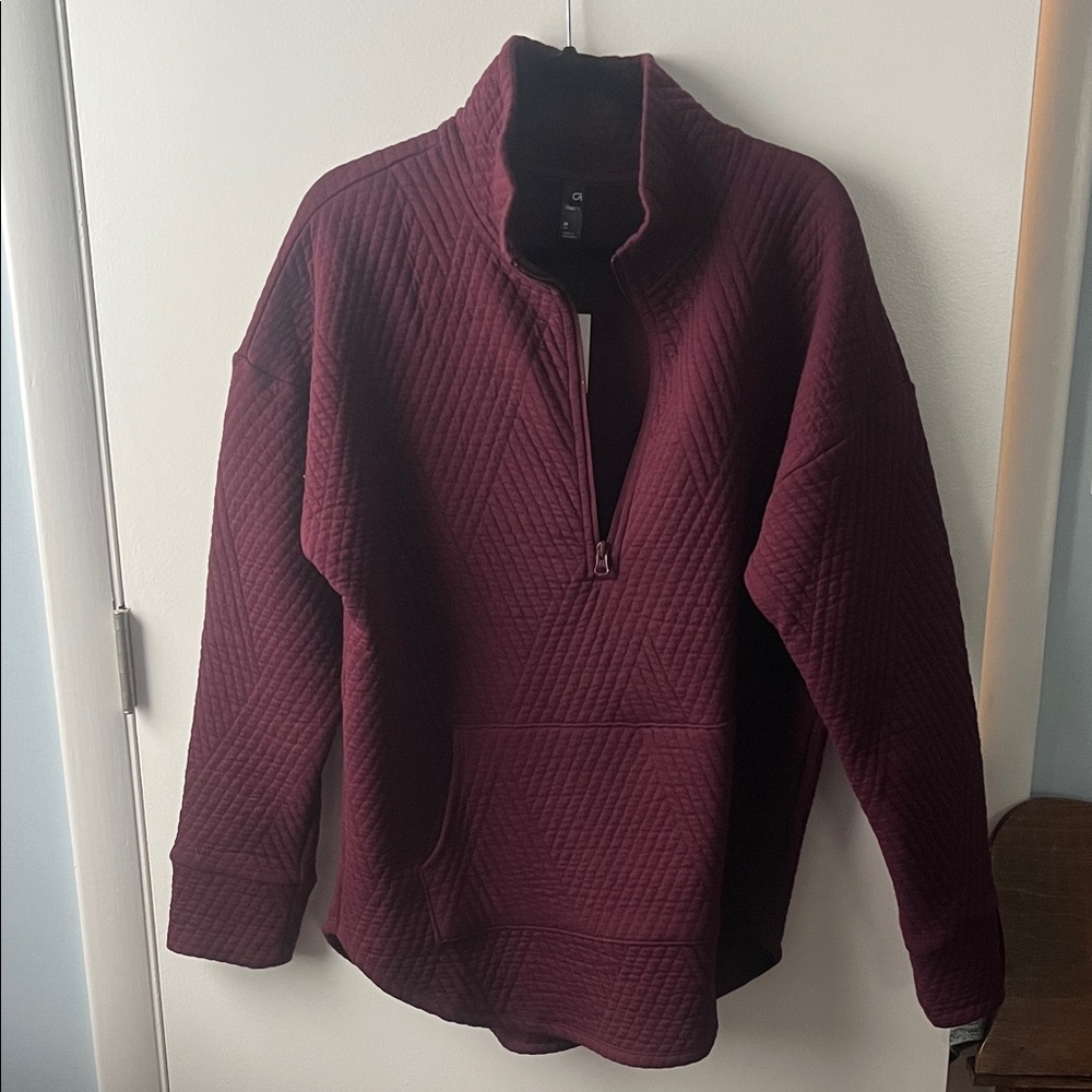 GapFit deep burgundy Quilted Jacquard Half-Zip tunic length Pullover